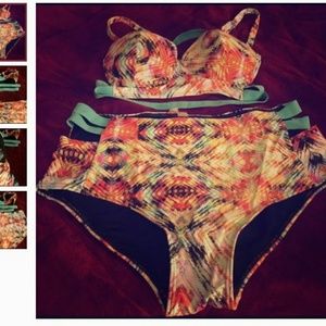 Cute high-waisted bikini!!