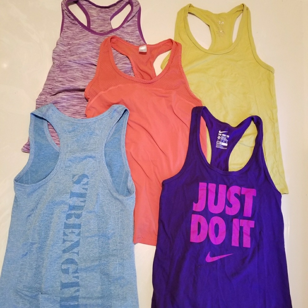 Lot of 5 work out tank top Nike gap xs & small