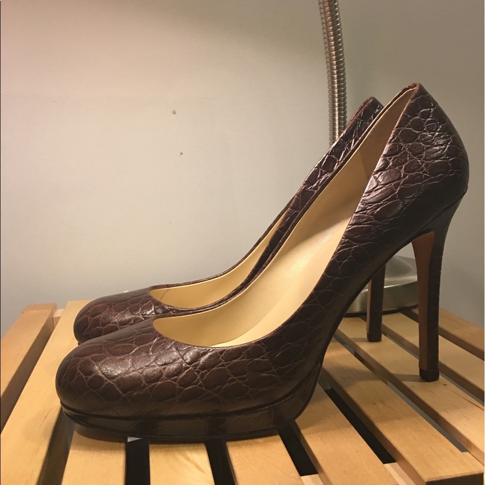 FLASH SALE⚡️⚡️Ann Taylor Snakeskin Heels