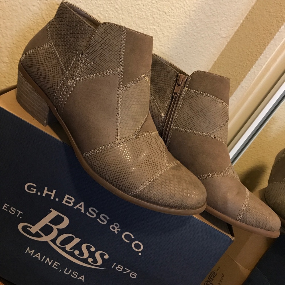 Ankle booties