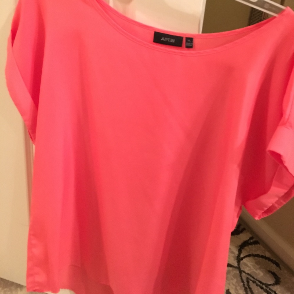 Coral top
