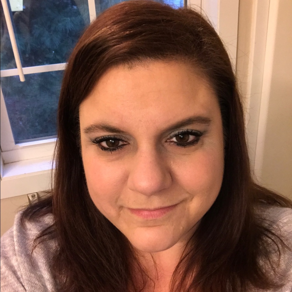 Meet your Posher, Suzanne