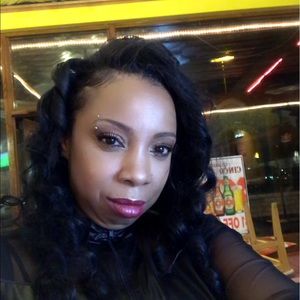 Meet your Posher, Richelle