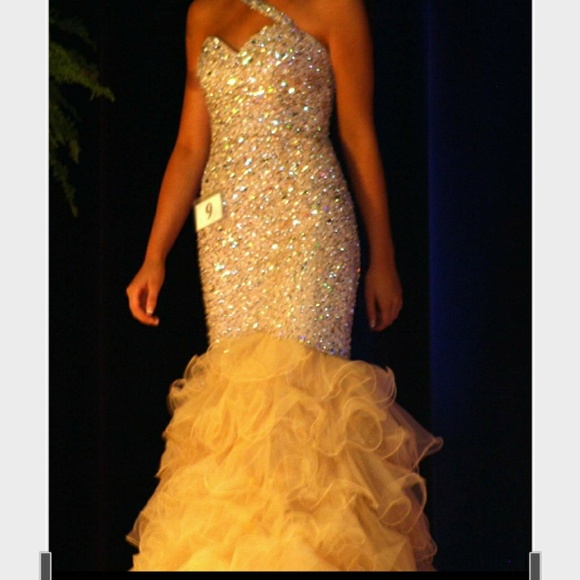 Sherri Hill formal - Picture 2 of 6