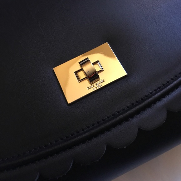 ♠️Kate Spade Black Scalloped Shoulder Bag - Picture 4 of 7