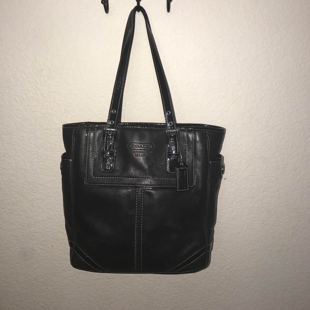 Coach black leather/ patent leather detail purse