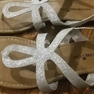 Sandles