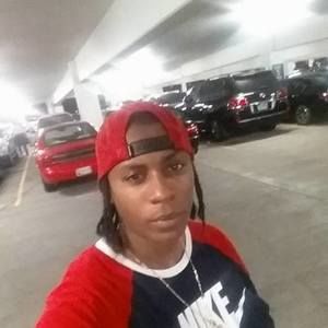 Meet your Posher, Lia