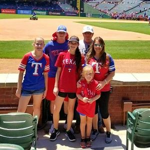 Meet your Posher, Angela