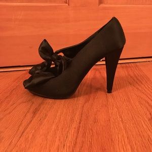 Ann Marino black double bow high heels