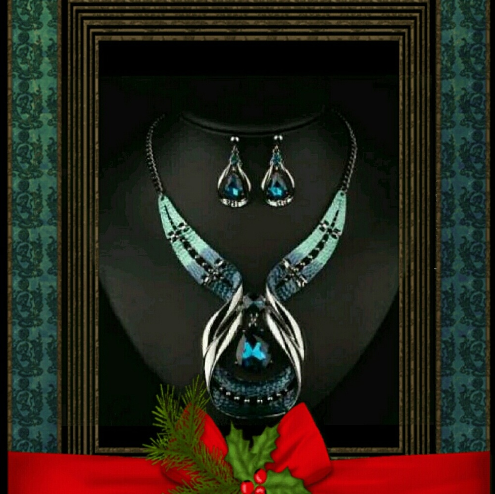 NWT BEAUTIFUL SET