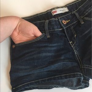 Levi's blue jean shorty shorts w real pockets