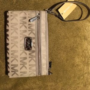 Michael Kors wristlet