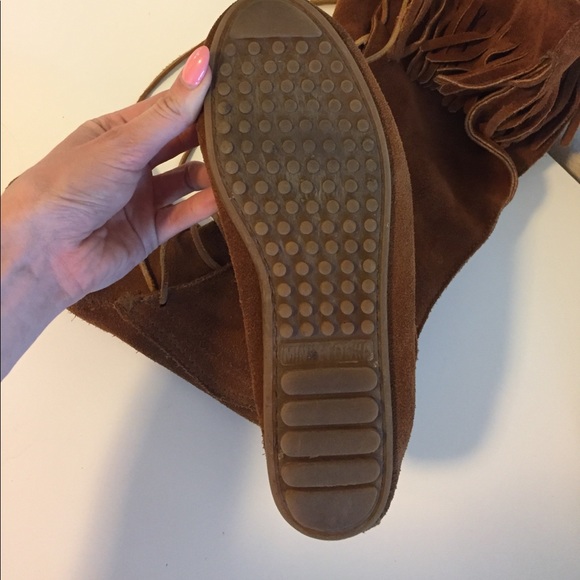 Minnetonka Indian Suede Tie up Boots - Picture 4 of 4