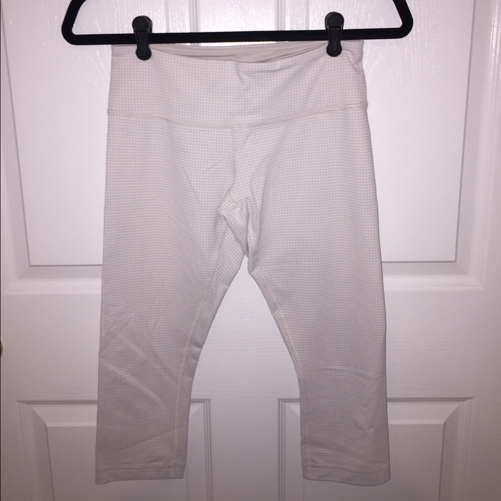 cropped lulu lemon leggings
