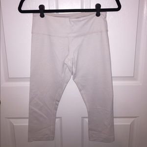 cropped lulu lemon leggings