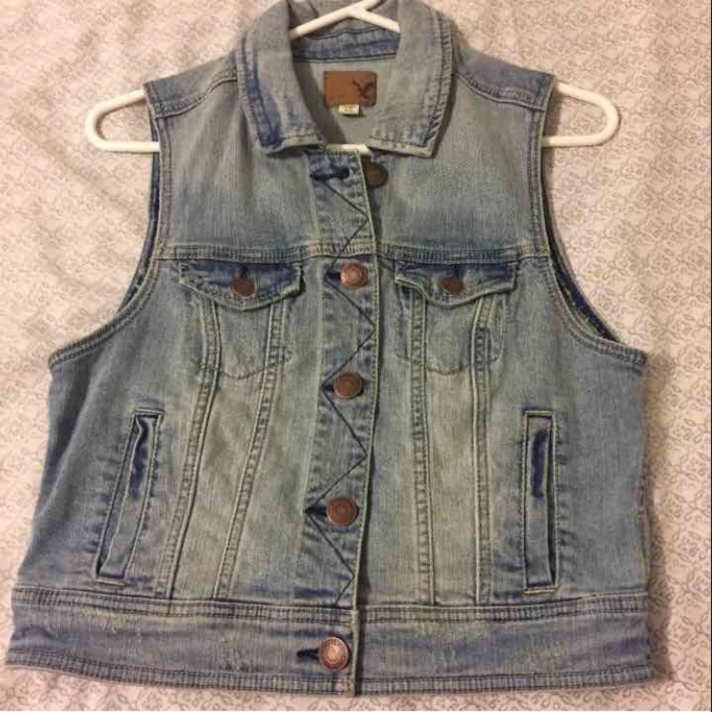 Light Wash AE Jean Vest