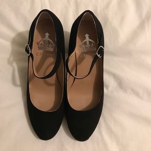 Black Crown Vintage heels.