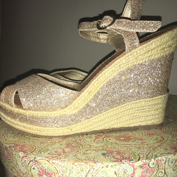 Gold Glitter Platform Wedge - Picture 2 of 6