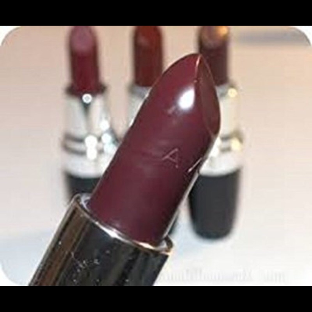 Avon true color lipstick