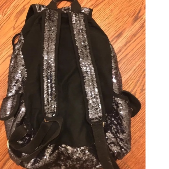 Victoria Secret PINK bLiNg BackPack?