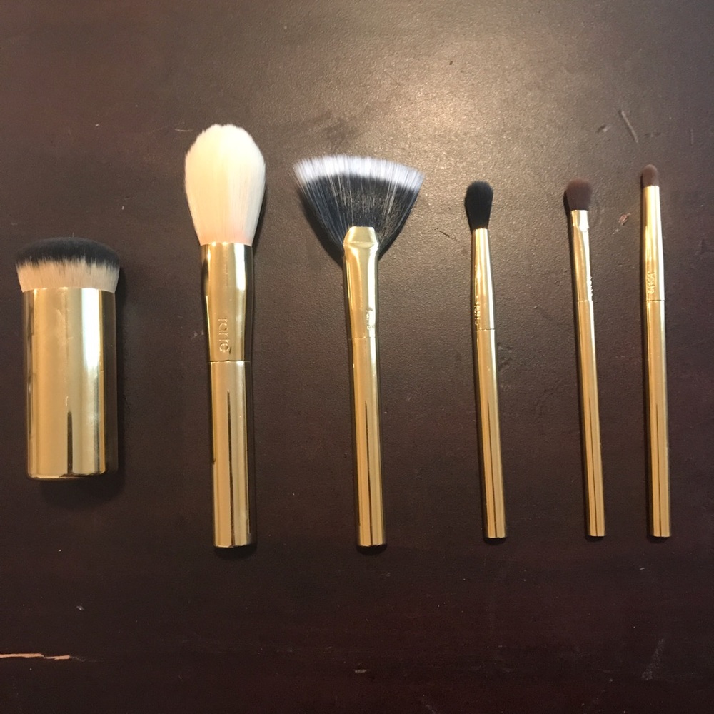 Limited edition tarte x @NicoleConcillio Brush Set