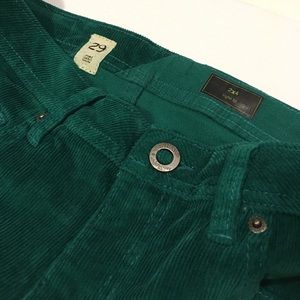 🎉FINAL🎉 NEW VOLCOM JEANS SIZE: 29/ 18 JUNIORS