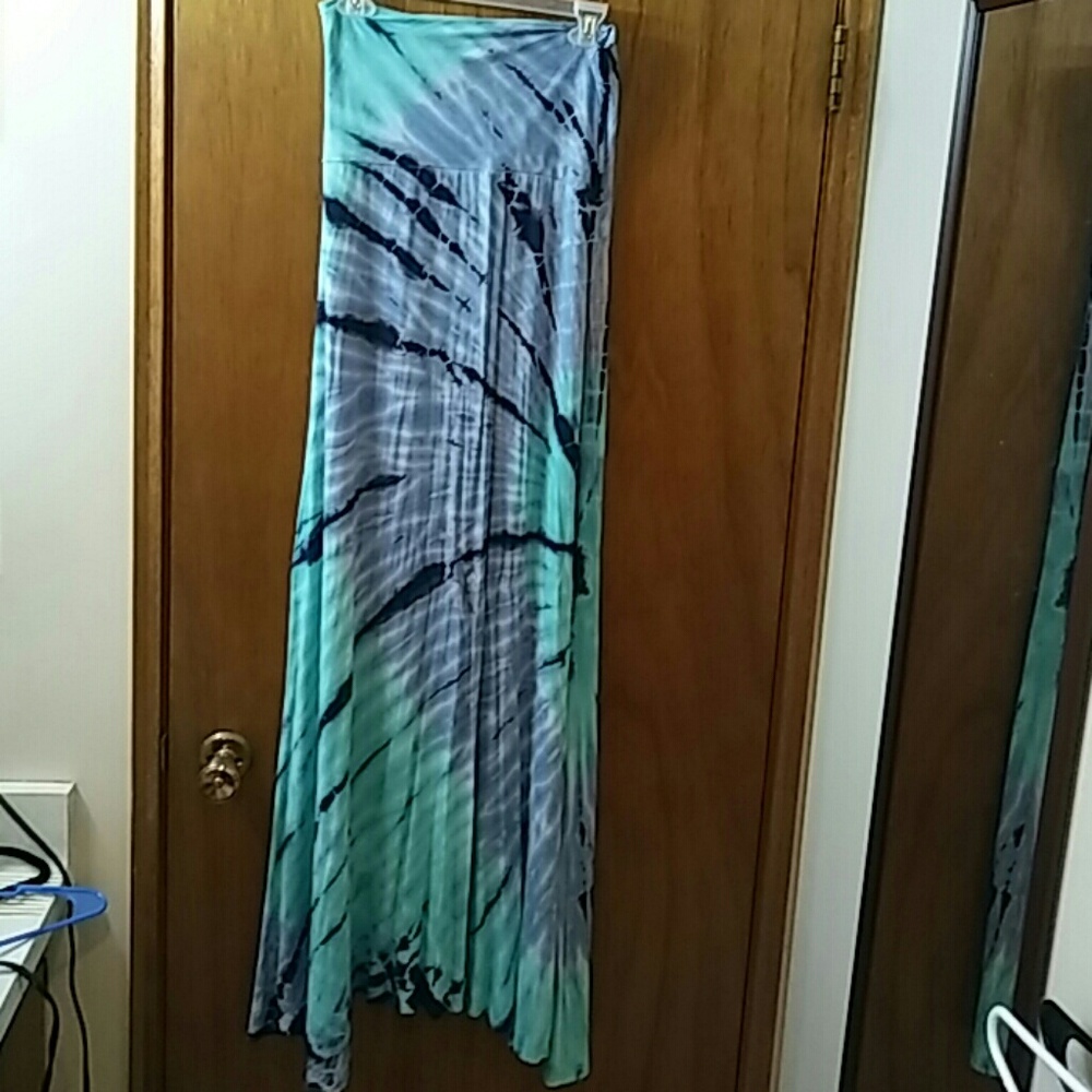 EUC Tye Dye Convertible Strapless Dress/Skirt