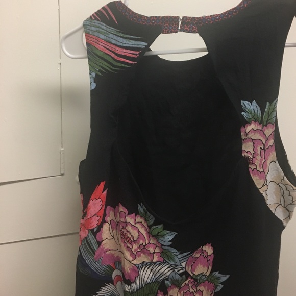 Ornate black floral shift dress with birds - Picture 2 of 4
