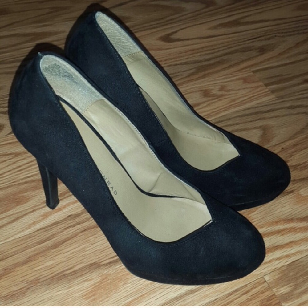 LC Lauren Conrad classic black pumps