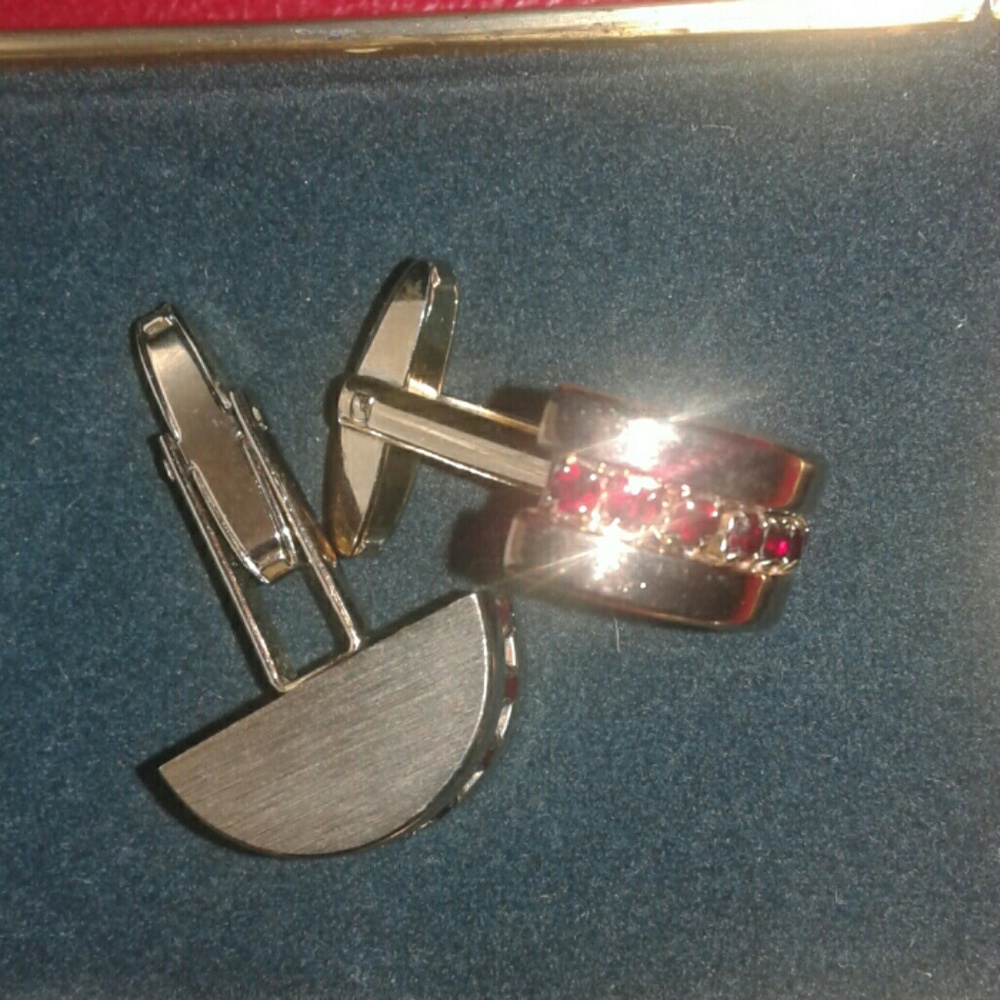 Cuff links