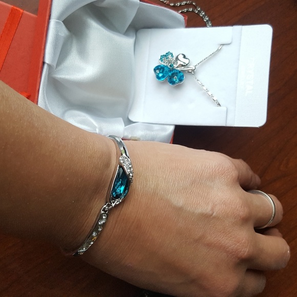 Teal blue zirconia silver necklace & bracelet set - Picture 4 of 8