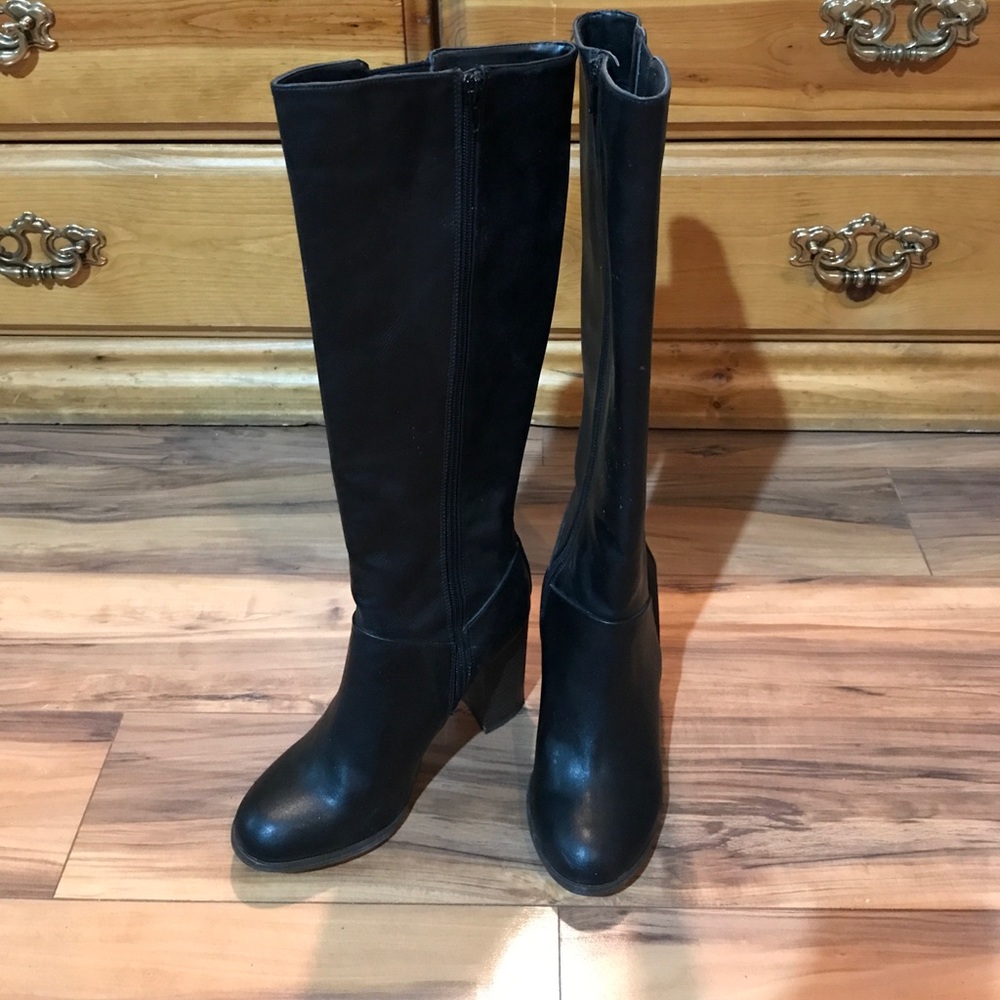 Brand new Fergalicious boots!