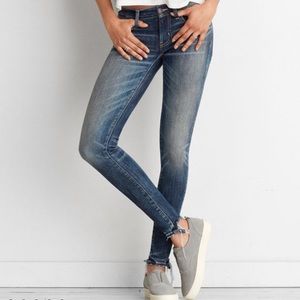 BRAND NEW Super Low Jegging | American Eagle