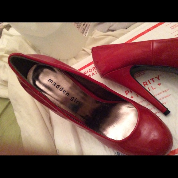 Madden girl high heel pumps never worn - Picture 3 of 5
