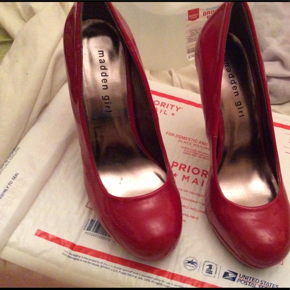 Madden girl high heel pumps never worn - Picture 5 of 5