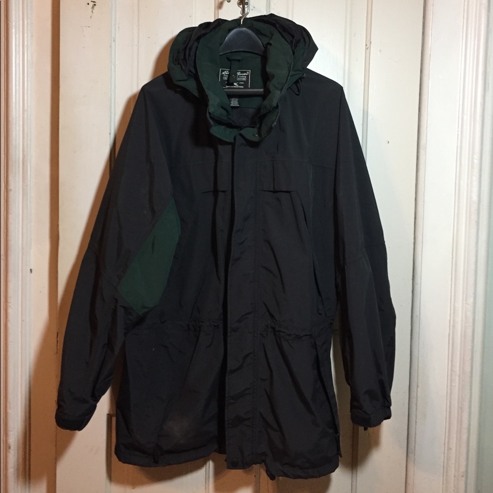 Eddie Bauer WeatherEdge men's Med long raincoat
