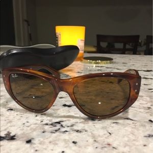 Ray Ban Women's Sunglasses
