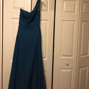 One shoulder dress