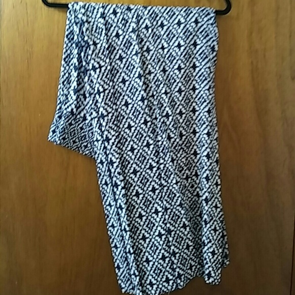 DONATED Maurices Cowl Neck Shirt EUC - Picture 4 of 4