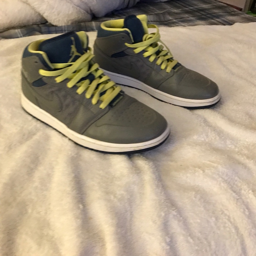 Air Jordan retro 1s