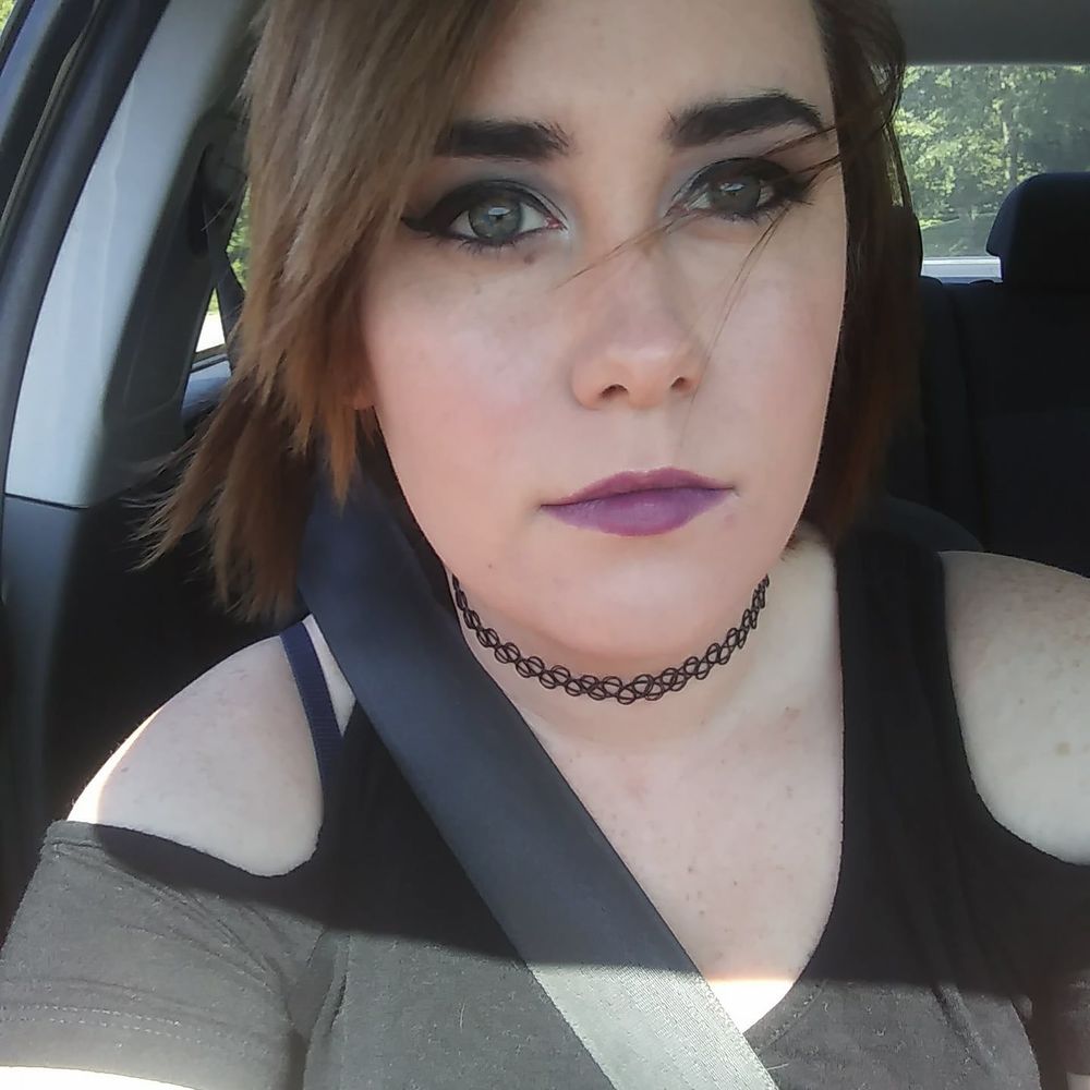 Meet your Posher, Kayla