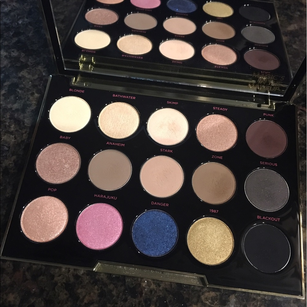 *LIMITED EDITION* Gwen Stefani Eyeshadow Palette