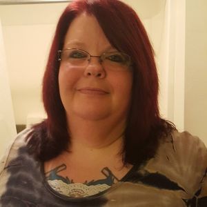 Meet your Posher, Adena