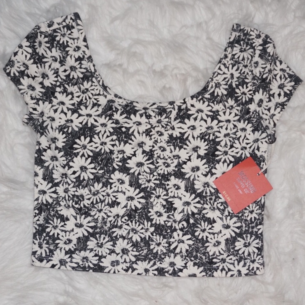 MOSSIMO CROP TOP! NWT SIZE:S