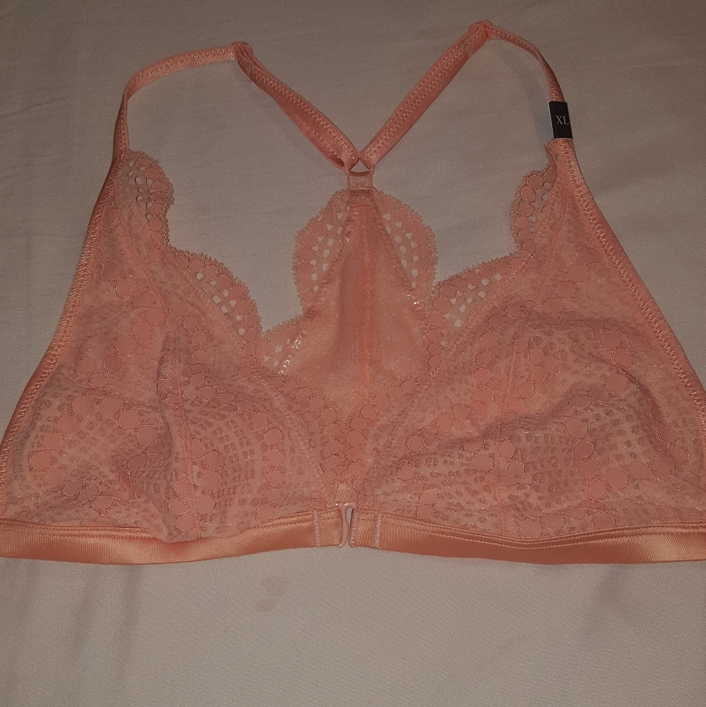 VICTORIAS SECRET XL BRALETTE !