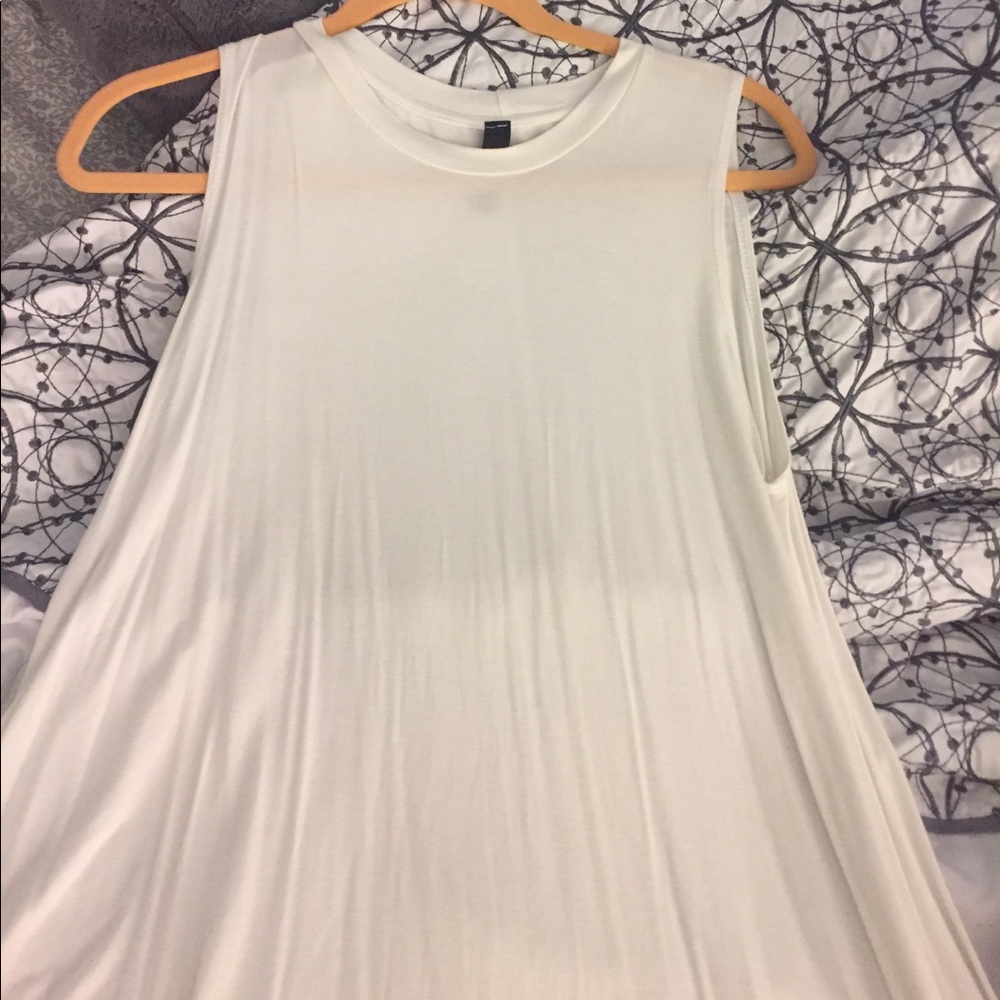 Jolie white dress