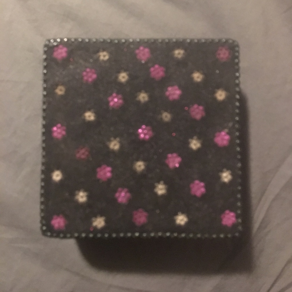 Small square flower jewelry box