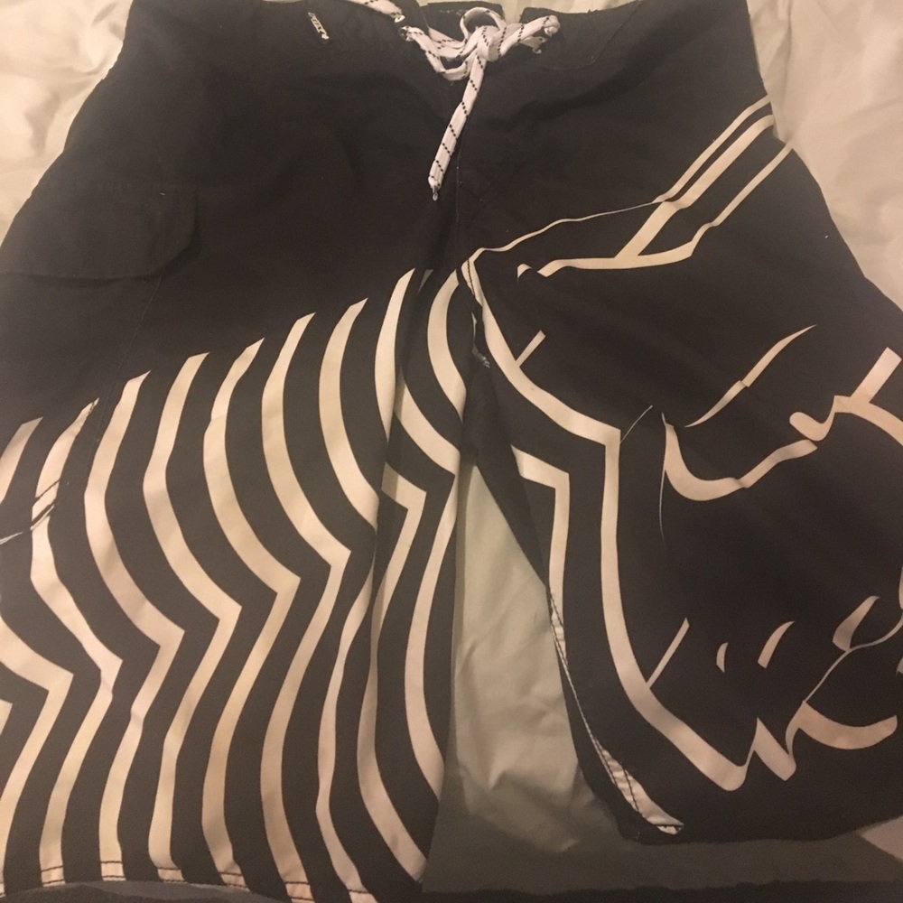 Fox boardshorts size 32 men's perfect condition!