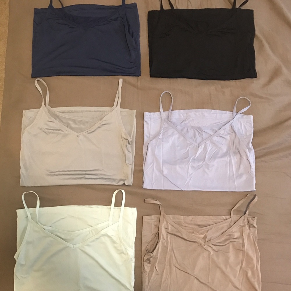 Set of 6 Uniqlo singlets